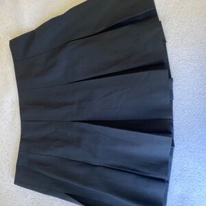Theory black pleated skirt
